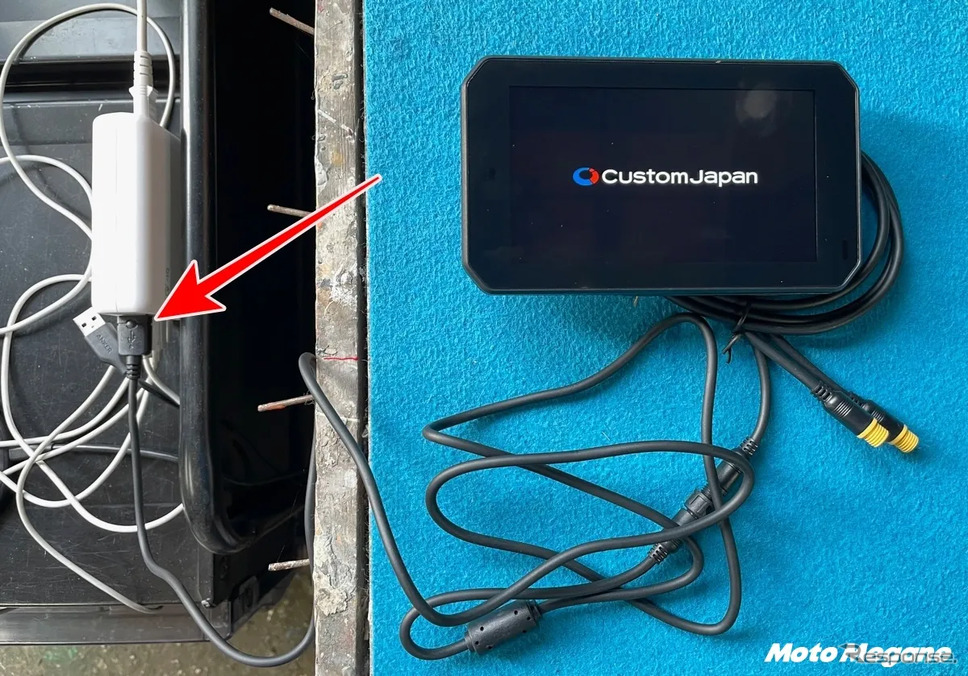 USB給電可能《画像提供 カスタムジャパン》