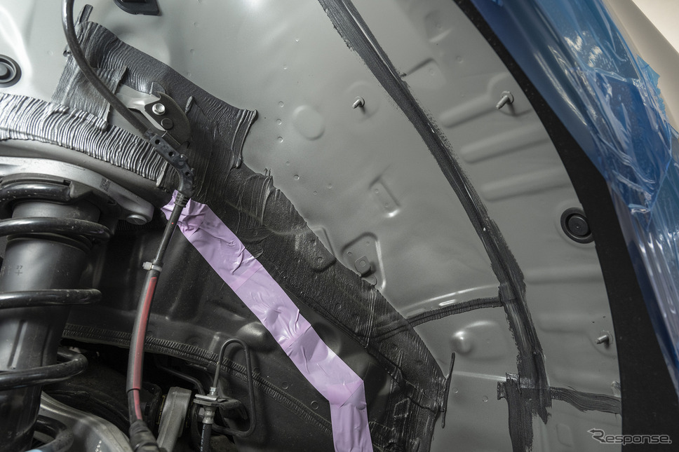 マツダ CX-60 ロードノイズ対策『調音施工』《写真撮影　土屋勇人》