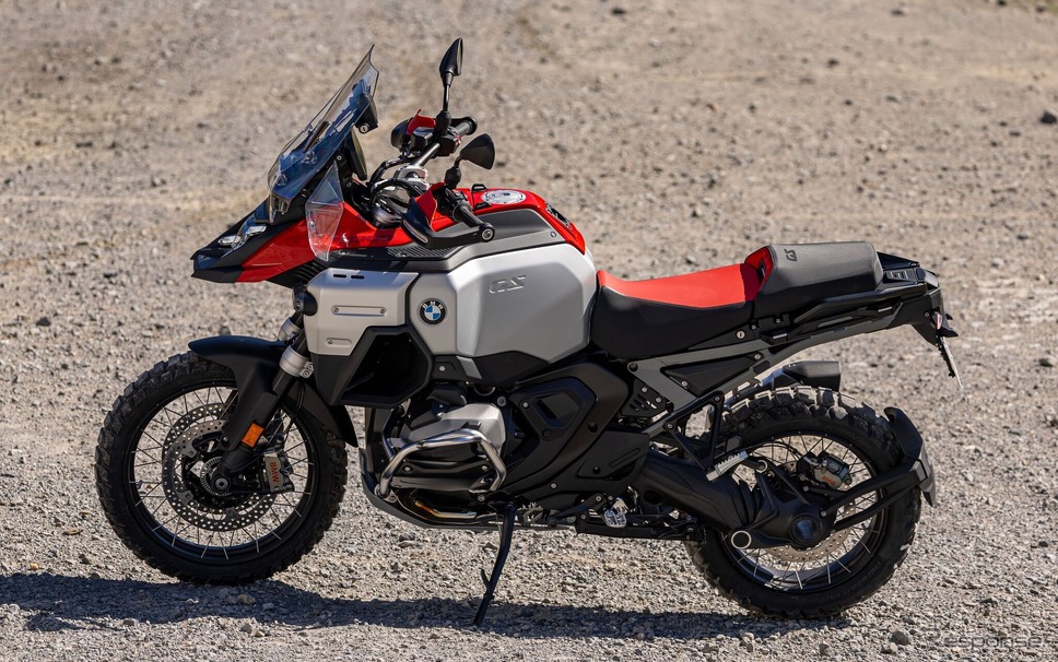 BMW R 1300 GS アドベンチャー 新型《photo by BMW》