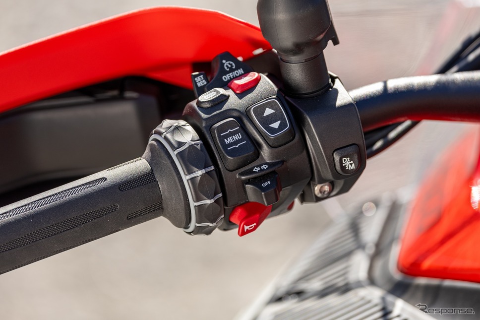BMW R 1300 GS アドベンチャー 新型《photo by BMW》
