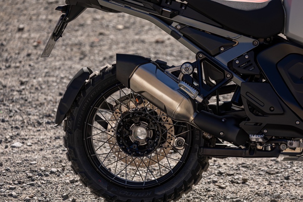 BMW R 1300 GS アドベンチャー 新型《photo by BMW》