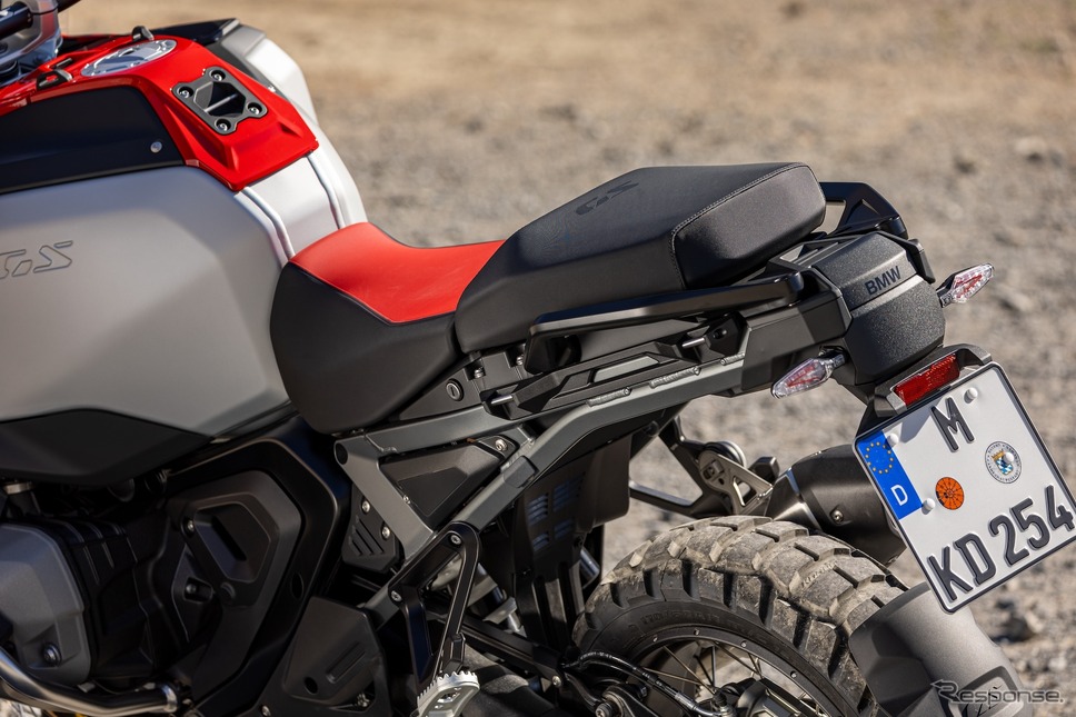 BMW R 1300 GS アドベンチャー 新型《photo by BMW》