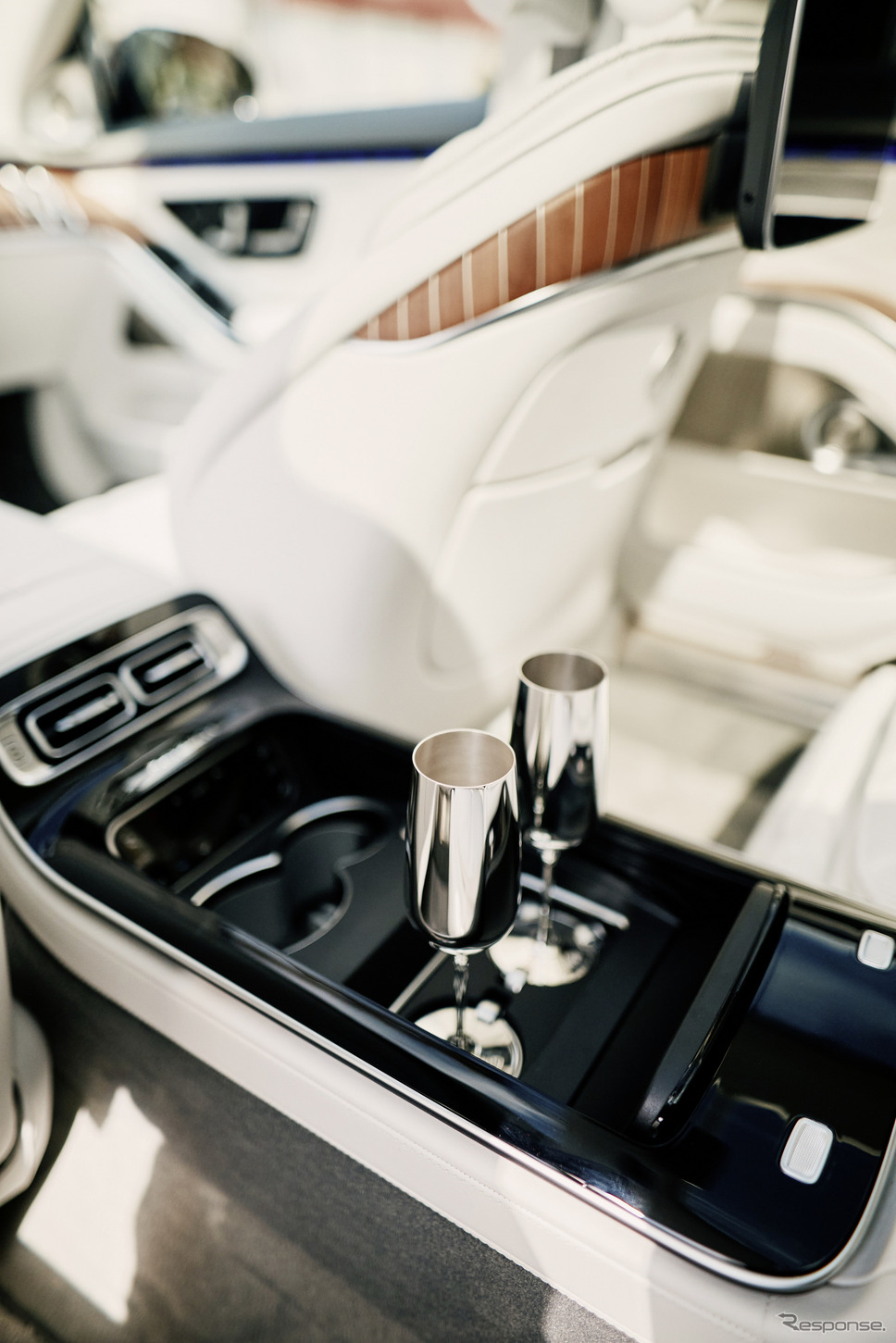メルセデス・マイバッハ Sクラス の特別モデル《photo by Mercedes-Benz》