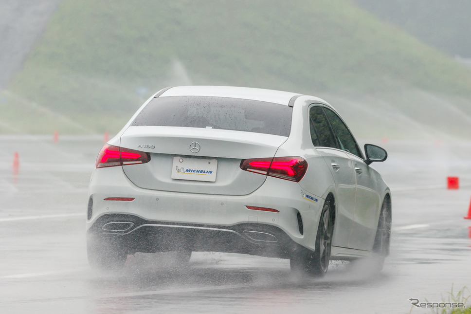 MercedesBenz A180×eプライマシー《写真提供 ミシュランタイヤ》