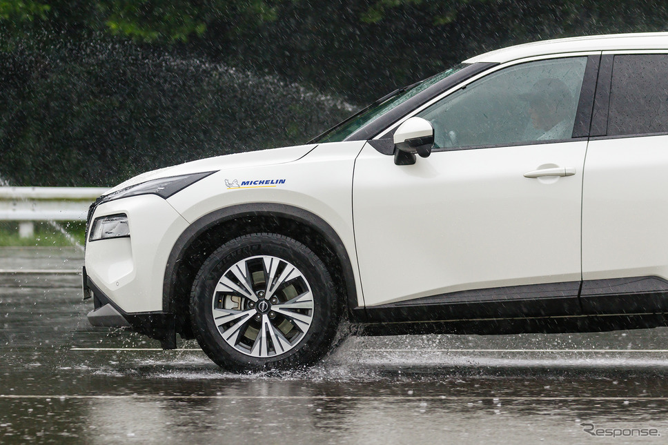 NISSAN エクストレイル×プライマシーSUV+《写真提供 ミシュランタイヤ》