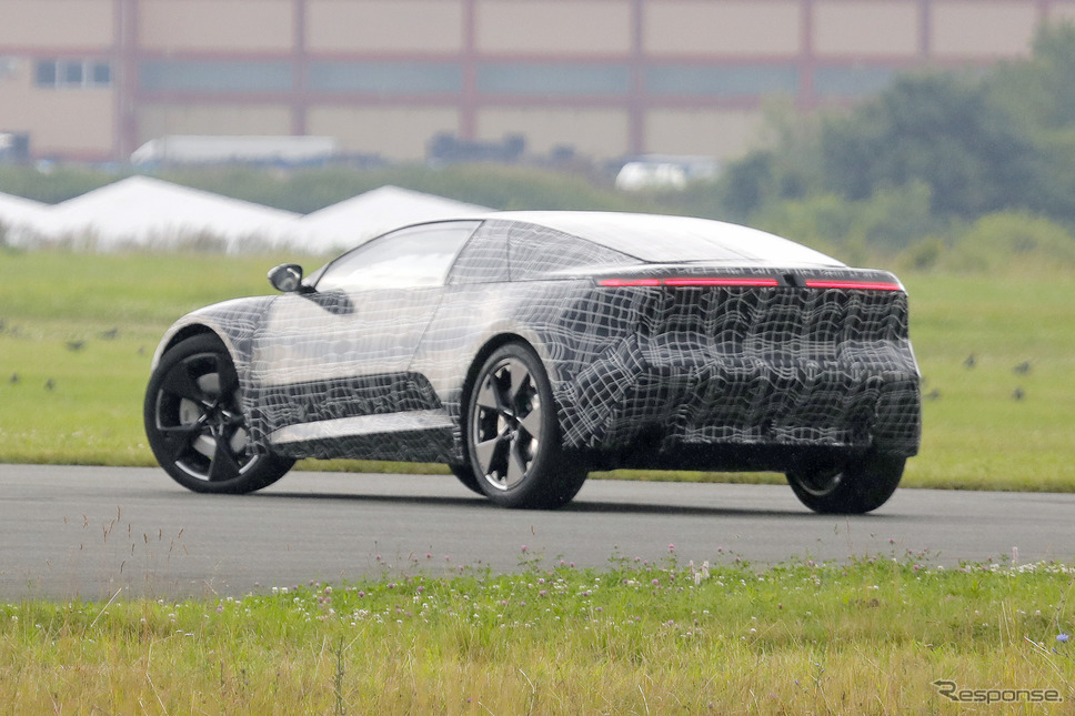 BMW ノイエ・クラッセ・クーペ(仮)プロトタイプ(スクープ写真)《APOLLO NEWS SERVICE》
