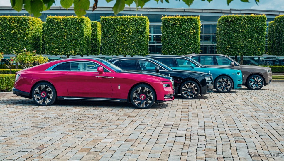 ロールスロイスの最新カスタマイズモデル。左がスペクター《photo by Rolls-Royce Motor Cars》