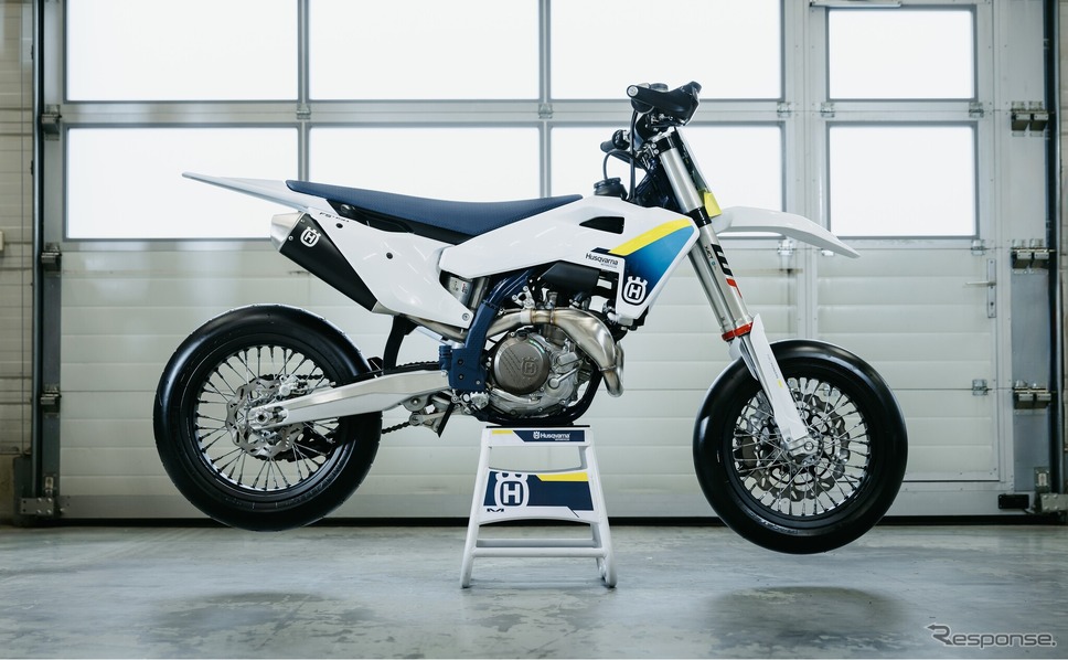 ハスクバーナFS 450 2025《画像提供 ハスクバーナ・モーターサイクルズ》