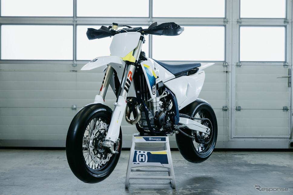 ハスクバーナFS 450 2025《画像提供 ハスクバーナ・モーターサイクルズ》