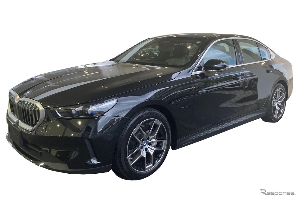 BMW i5 eDrive40 Excellence《写真提供 名古屋鉄道》