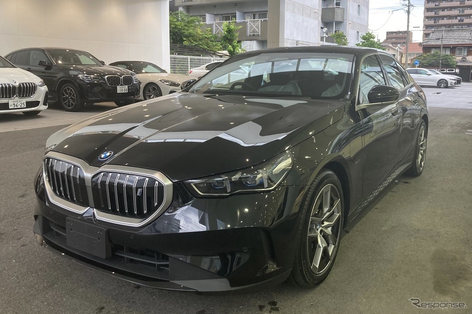 BMW i5 eDrive40 Excellence《写真提供 名古屋鉄道》