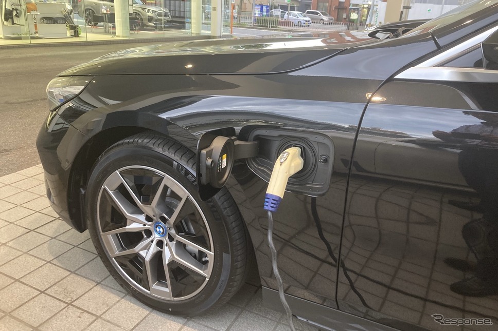 BMW i5 eDrive40 Excellence《写真提供 名古屋鉄道》