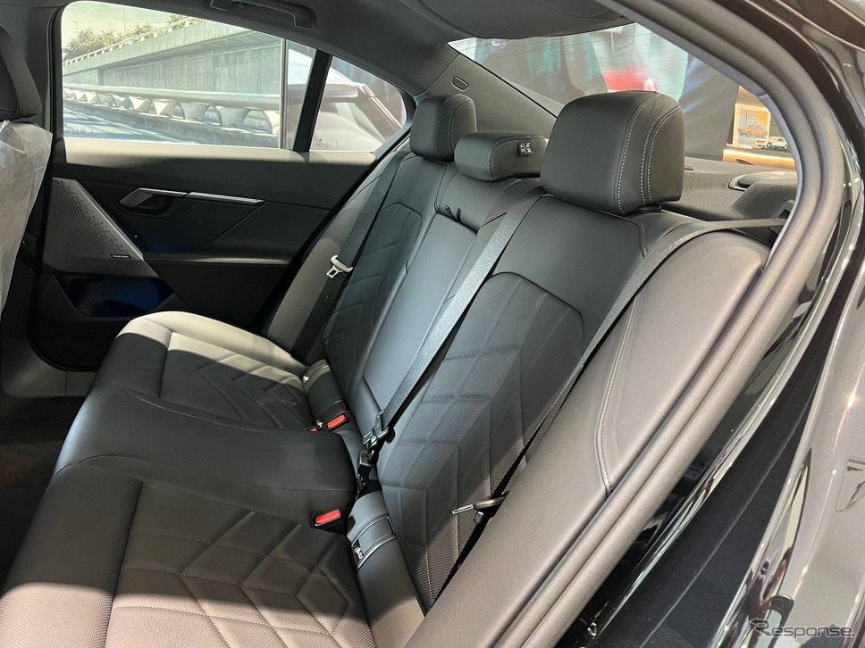 BMW i5 eDrive40 Excellence《写真提供 名古屋鉄道》