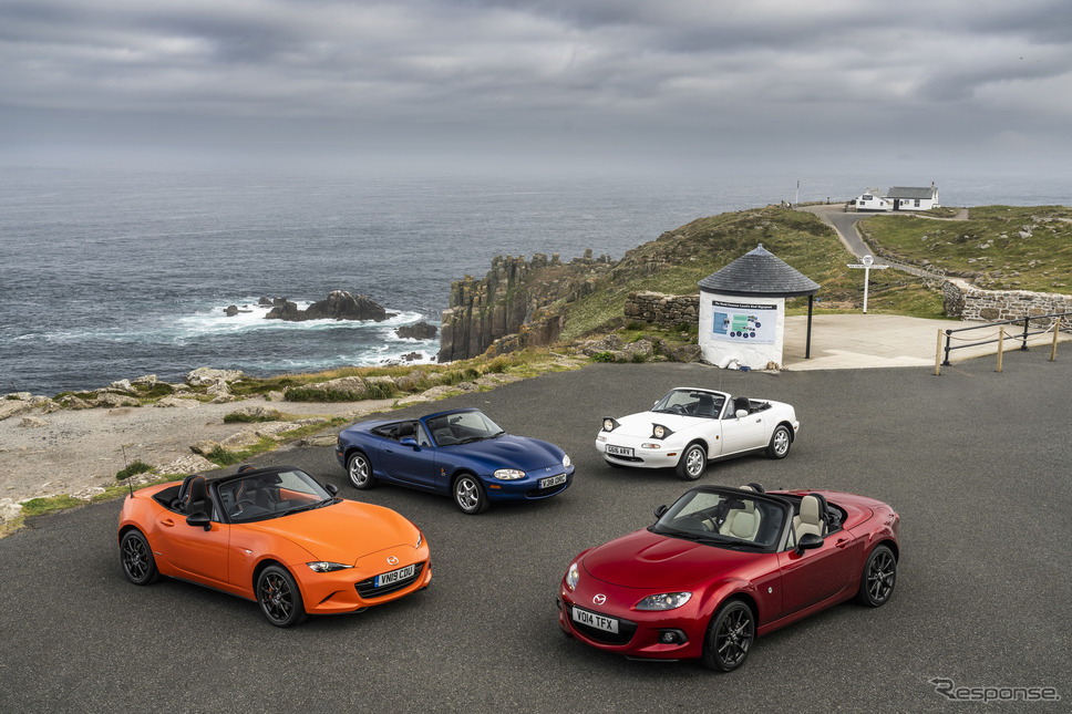 歴代マツダ『ロードスター』が持続可能燃料で英国縦断達成《photo by Mazda》
