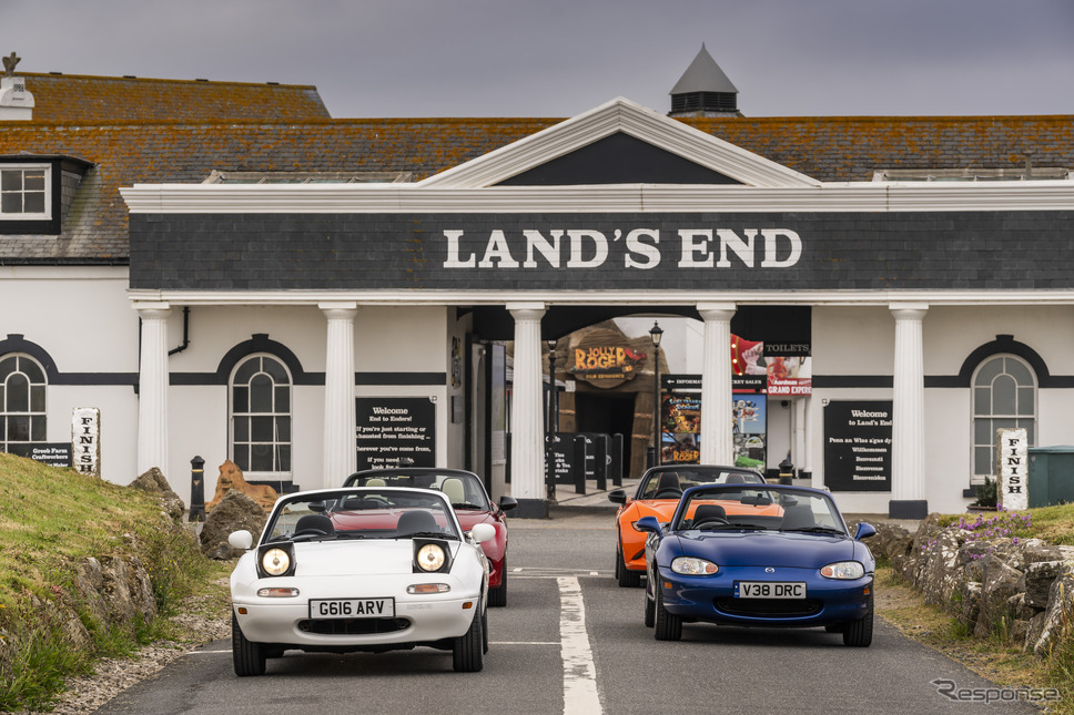 歴代マツダ『ロードスター』が持続可能燃料で英国縦断達成《photo by Mazda》