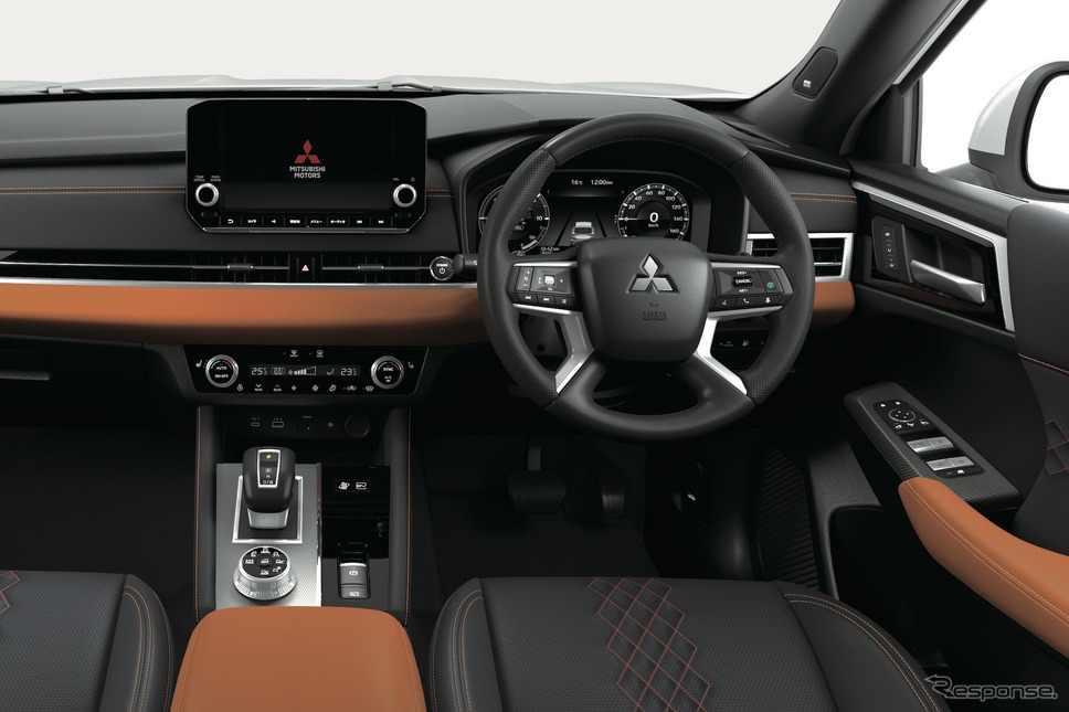 三菱 アウトランダーPHEV《写真提供 三菱自動車》