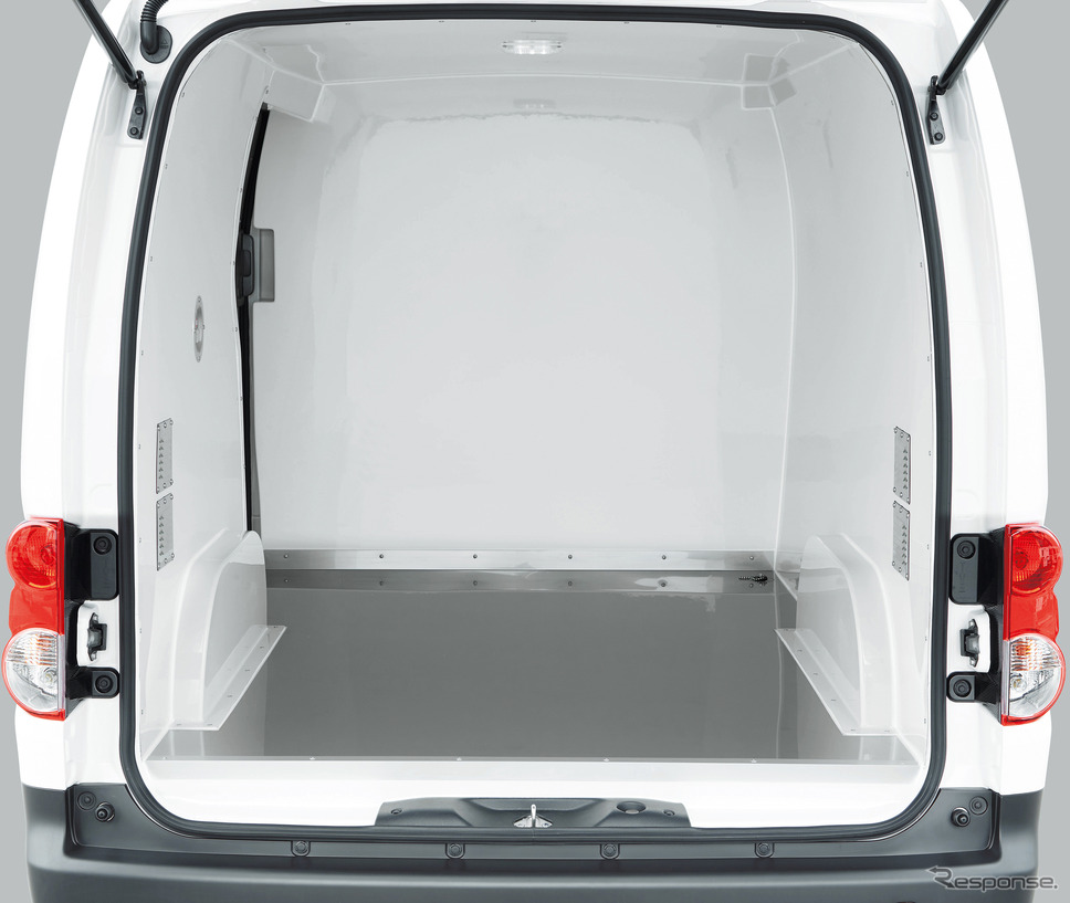 NV200バネット・保冷バン《写真提供 日産自動車》