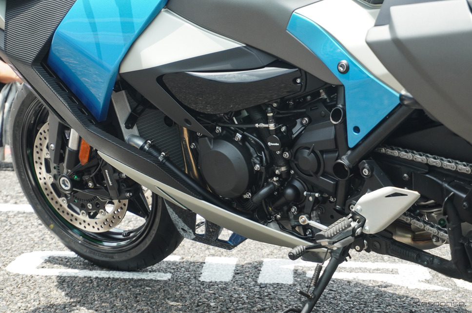 鈴鹿8耐でサプライズ走行をおこなったカワサキの「水素エンジンバイク」《写真撮影 宮崎壮人》
