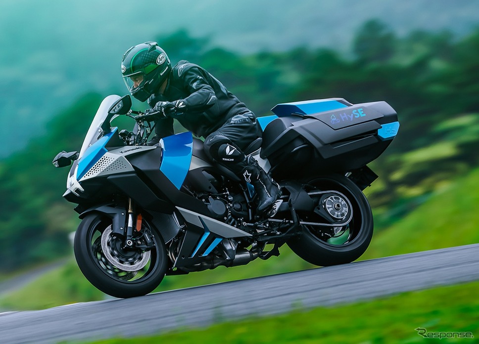 鈴鹿8耐でサプライズ走行をおこなったカワサキの「水素エンジンバイク」《写真提供 カワサキモータース》