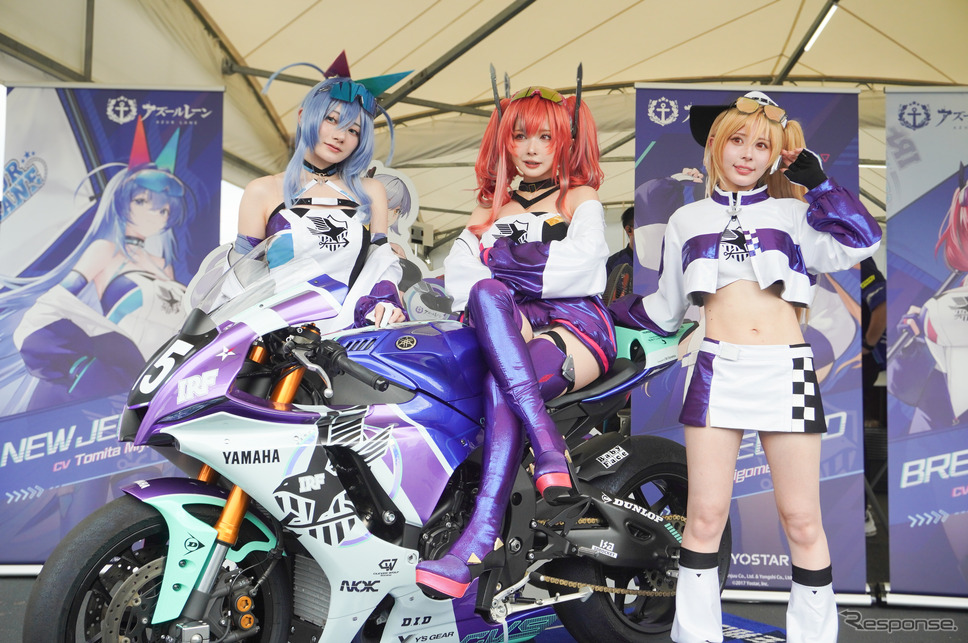 IRF with アズールレーンの参戦マシン「YZF-R1 ESSEX SP 2024Ver.」と3名のレースクイーン《写真撮影 宮崎壮人》