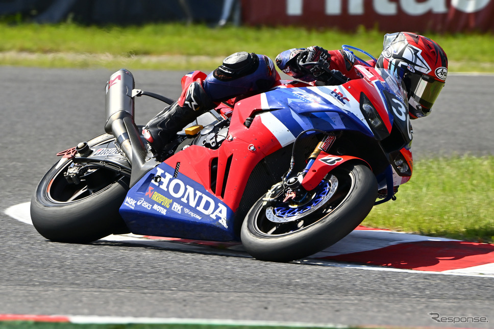 優勝した「チームHRC with 日本郵便」(鈴鹿8耐 2024)《写真撮影 真弓悟史》