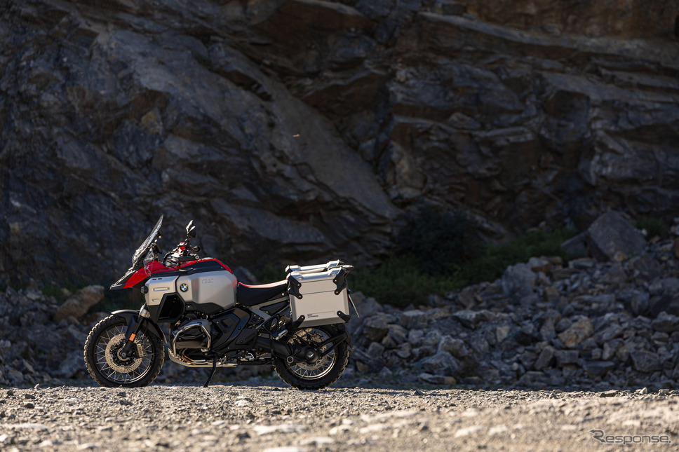 BMW R1300 GS Adventure 新型《photo by BMW》