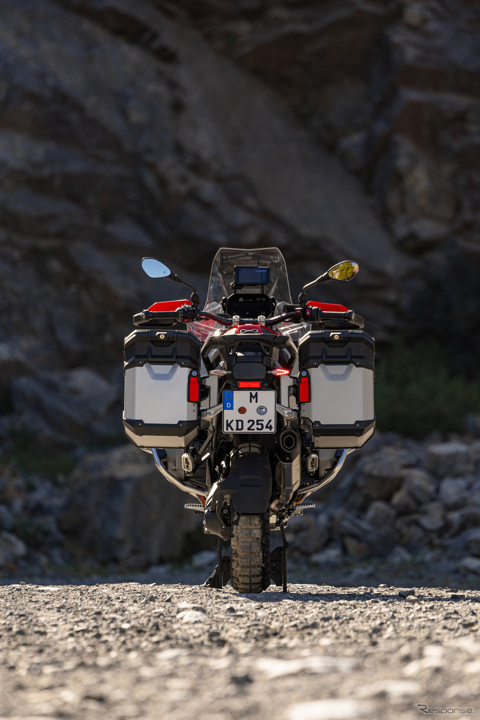 BMW R1300 GS Adventure 新型《photo by BMW》