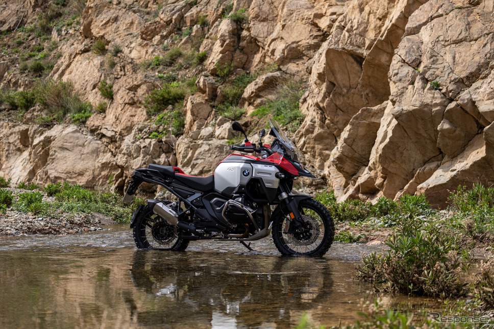 BMW R1300 GS Adventure 新型《photo by BMW》