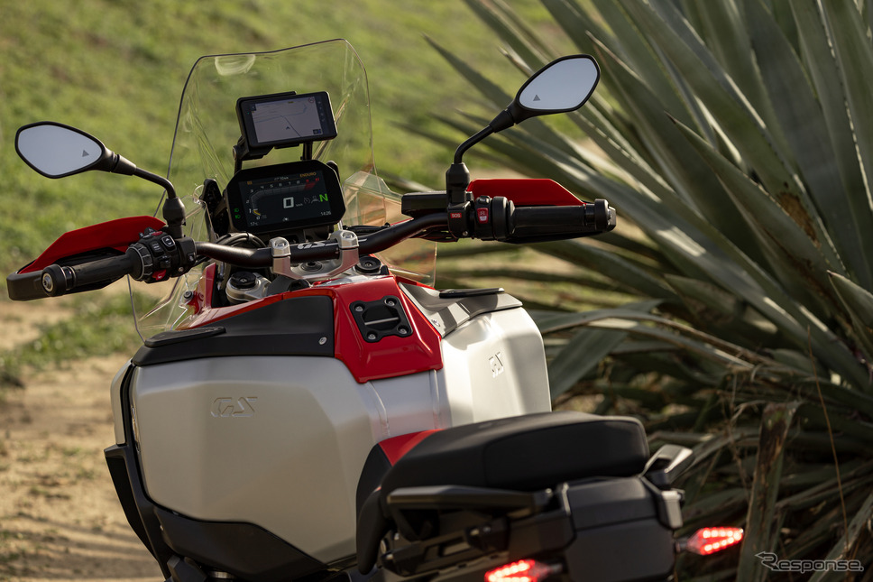 BMW R1300 GS Adventure 新型《photo by BMW》