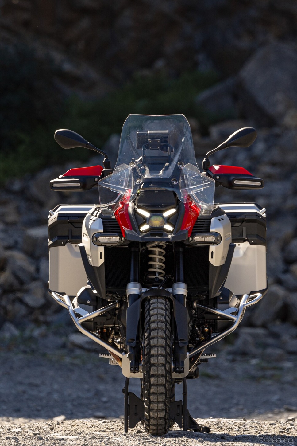 BMW R1300 GS Adventure 新型《photo by BMW》