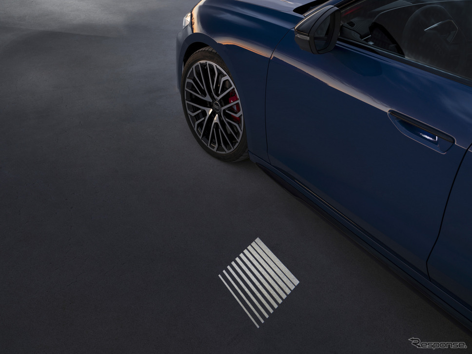 アウディ S5 セダン《photo by: Audi》