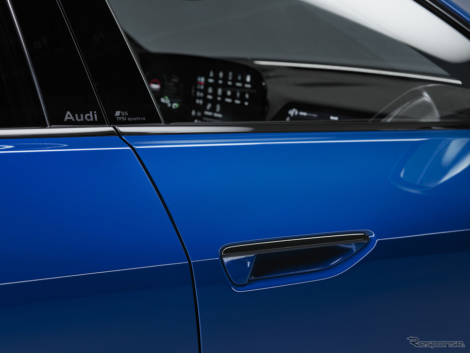 アウディ S5 セダン《photo by: Audi》