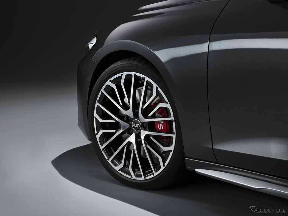 アウディ S5 アバント《photo by: Audi》