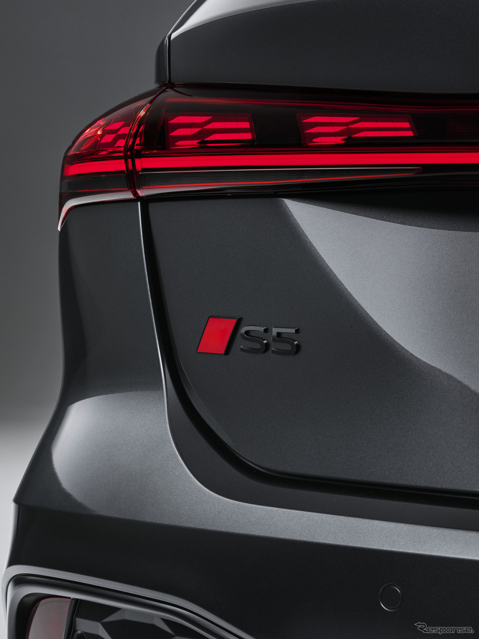 アウディ S5 アバント《photo by: Audi》