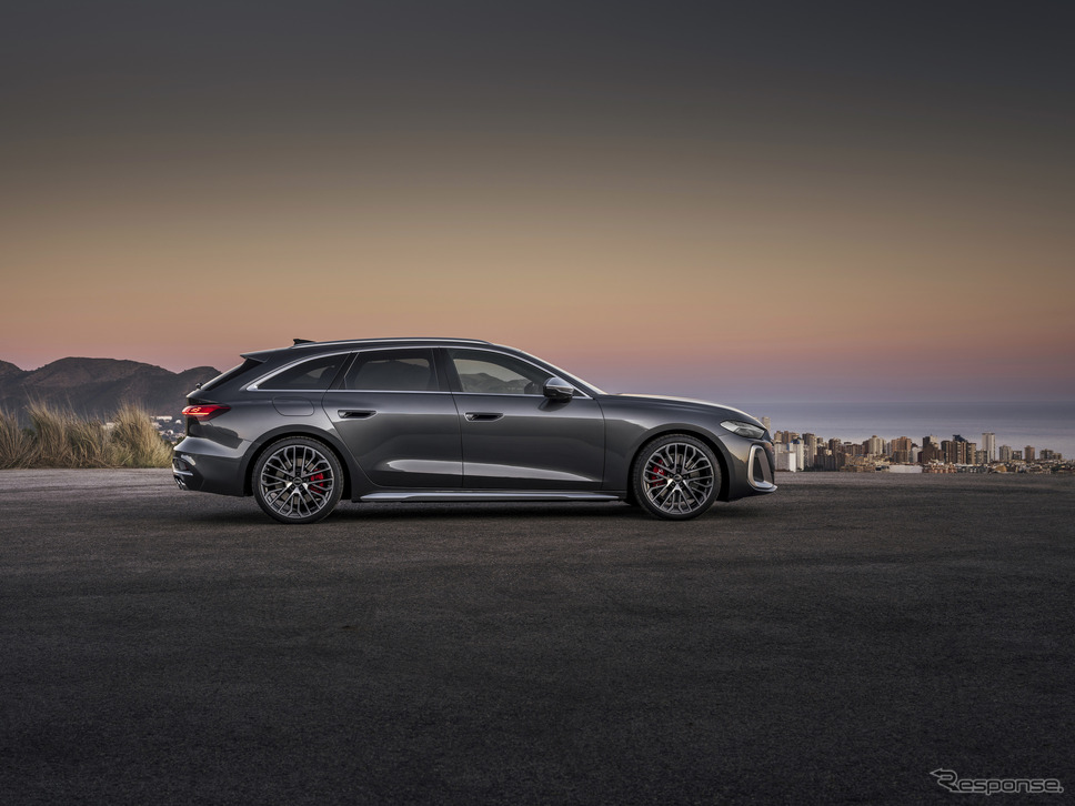 アウディ S5 アバント《photo by: Audi》