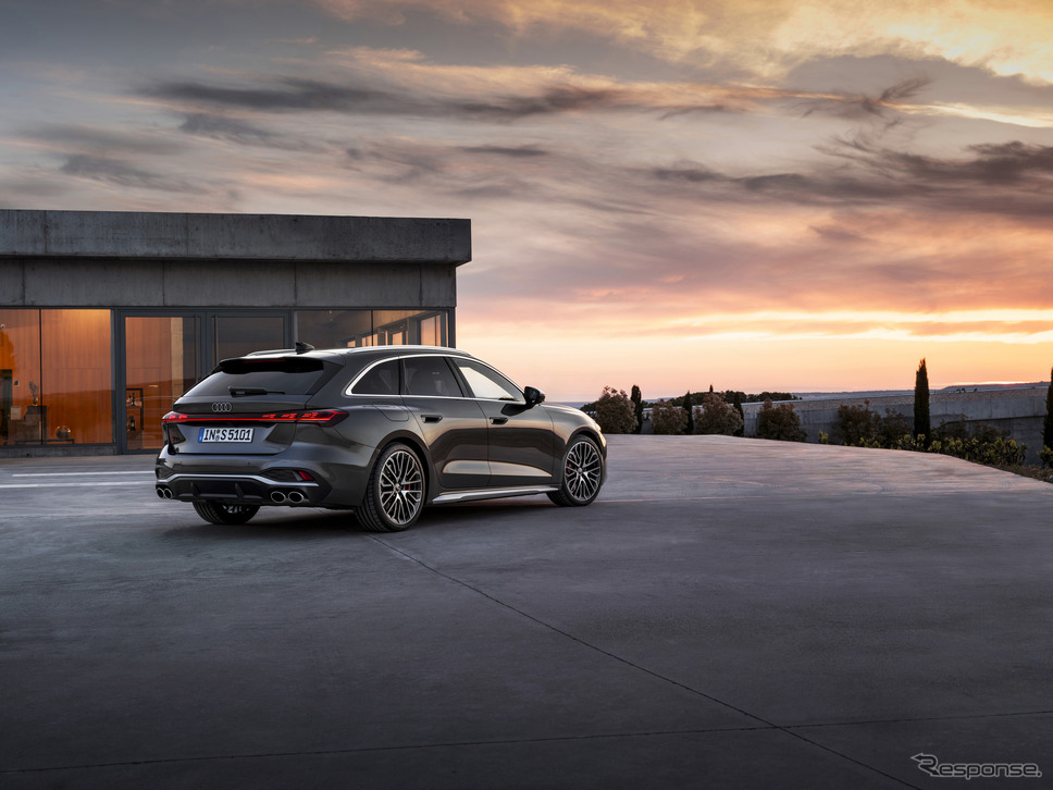 アウディ S5 アバント《photo by: Audi》