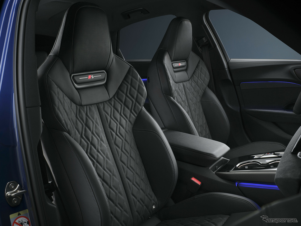 アウディ S5 セダン《photo by: Audi》