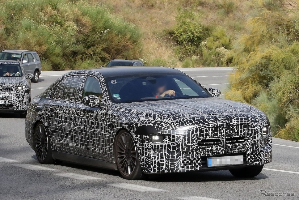 BMW 7シリーズ 改良新型のプロトタイプ《APOLLO NEWS SERVICE》