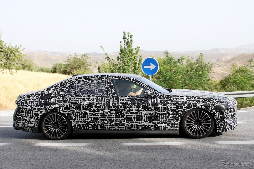 BMW 7シリーズ 改良新型のプロトタイプ《APOLLO NEWS SERVICE》