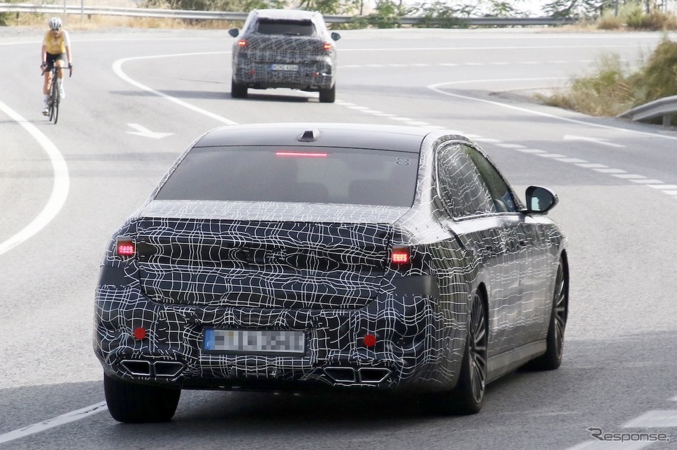 BMW 7シリーズ 改良新型のプロトタイプ《APOLLO NEWS SERVICE》