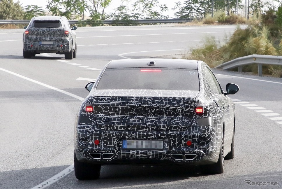 BMW 7シリーズ 改良新型のプロトタイプ《APOLLO NEWS SERVICE》