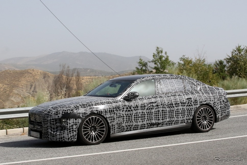 BMW 7シリーズ 改良新型のプロトタイプ《APOLLO NEWS SERVICE》