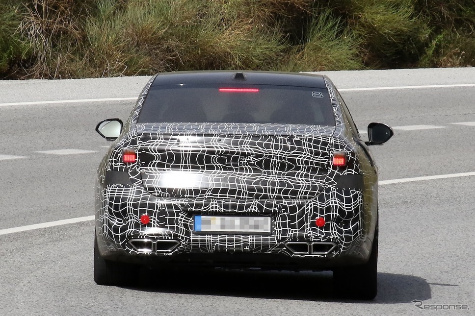 BMW 7シリーズ 改良新型のプロトタイプ《APOLLO NEWS SERVICE》