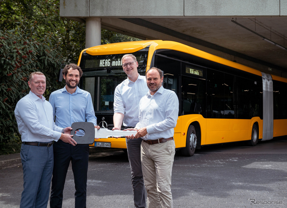 ドイツ公共交通「HEAG mobilo」に納車されたメルセデスベンツのEVバス『eシターロ』《photo by Mercedes-Benz》