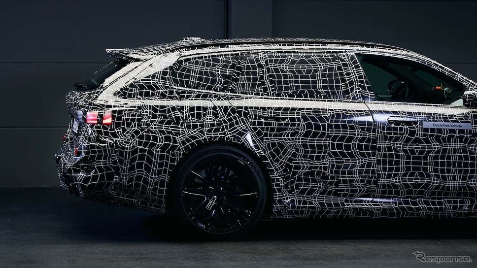 BMW M5ツーリング ティザーイメージ《photo by BMW》