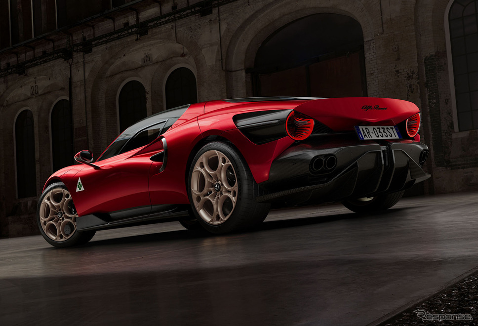 アルファロメオ 33ストラダーレ《photo by Alfa Romeo》