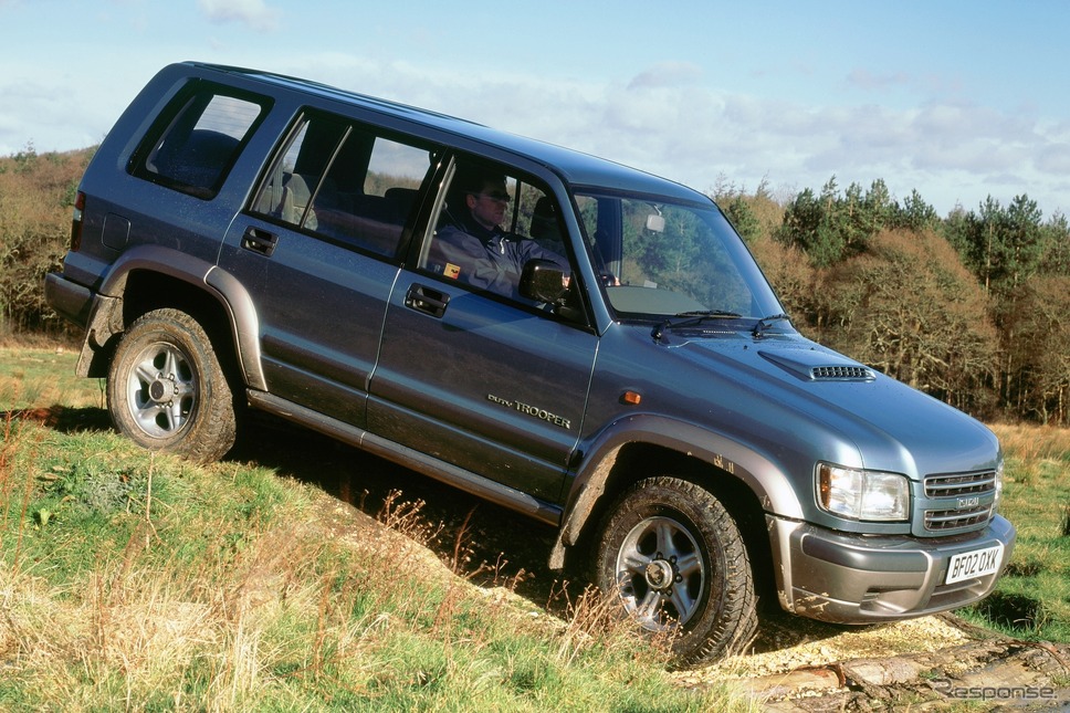 いすゞトルーパー(2002年)《Photo by National Motor Museum/Heritage Images/ゲッティイメージズ》