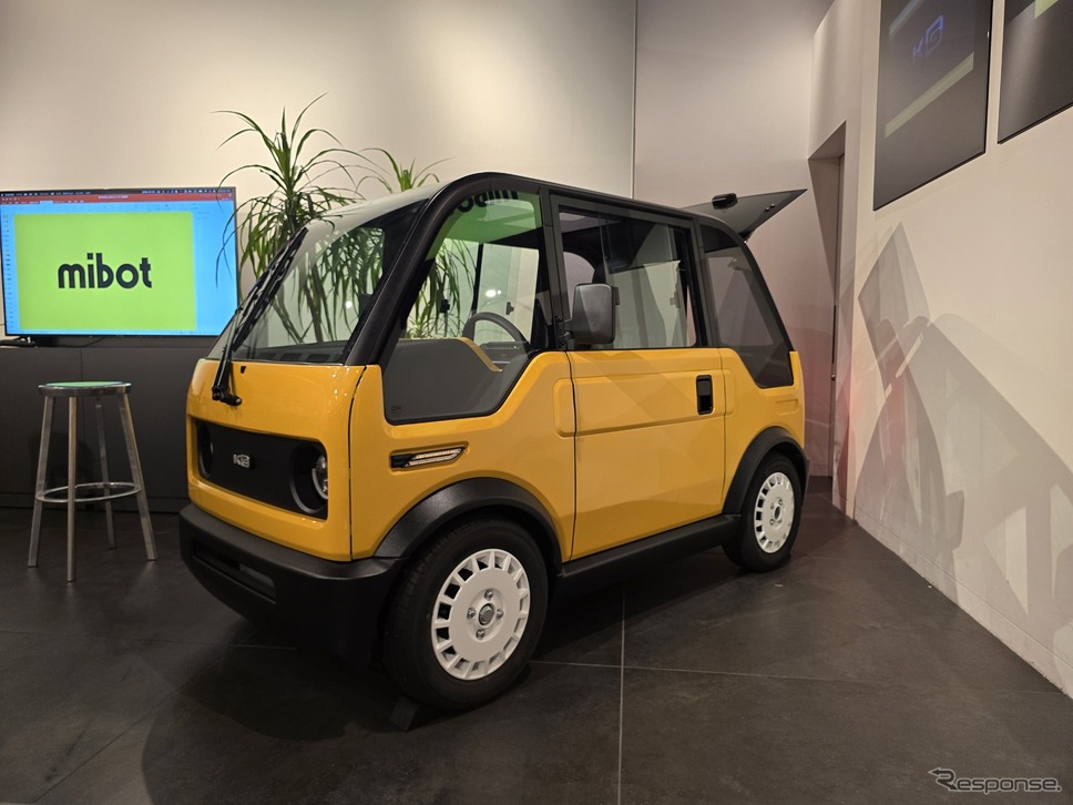 mibotの量産前試作車。2023年1月の東京オートサロンに展示されたモノより完成度がかなり上がっている。《写真撮影 根岸智幸》
