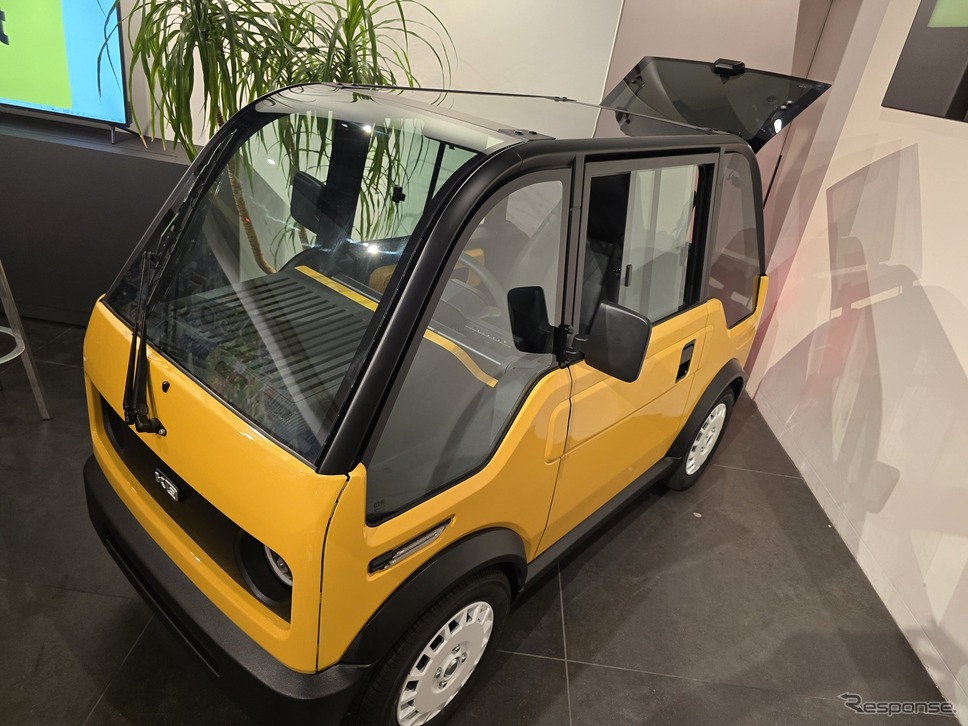 mibotの量産前試作車。2023年1月の東京オートサロンに展示されたモノより完成度がかなり上がっている。《写真撮影 根岸智幸》