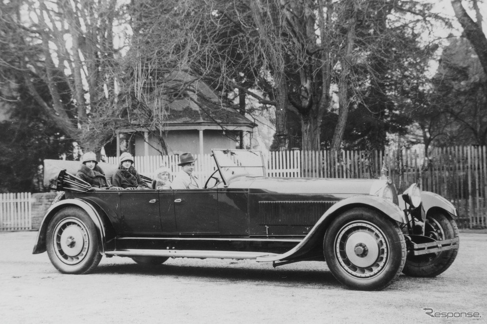 ブガッティ・タイプ41ロワイヤル《Photo by National Motor Museum/Heritage Images/Hulton Archive/ゲッティイメージズ》